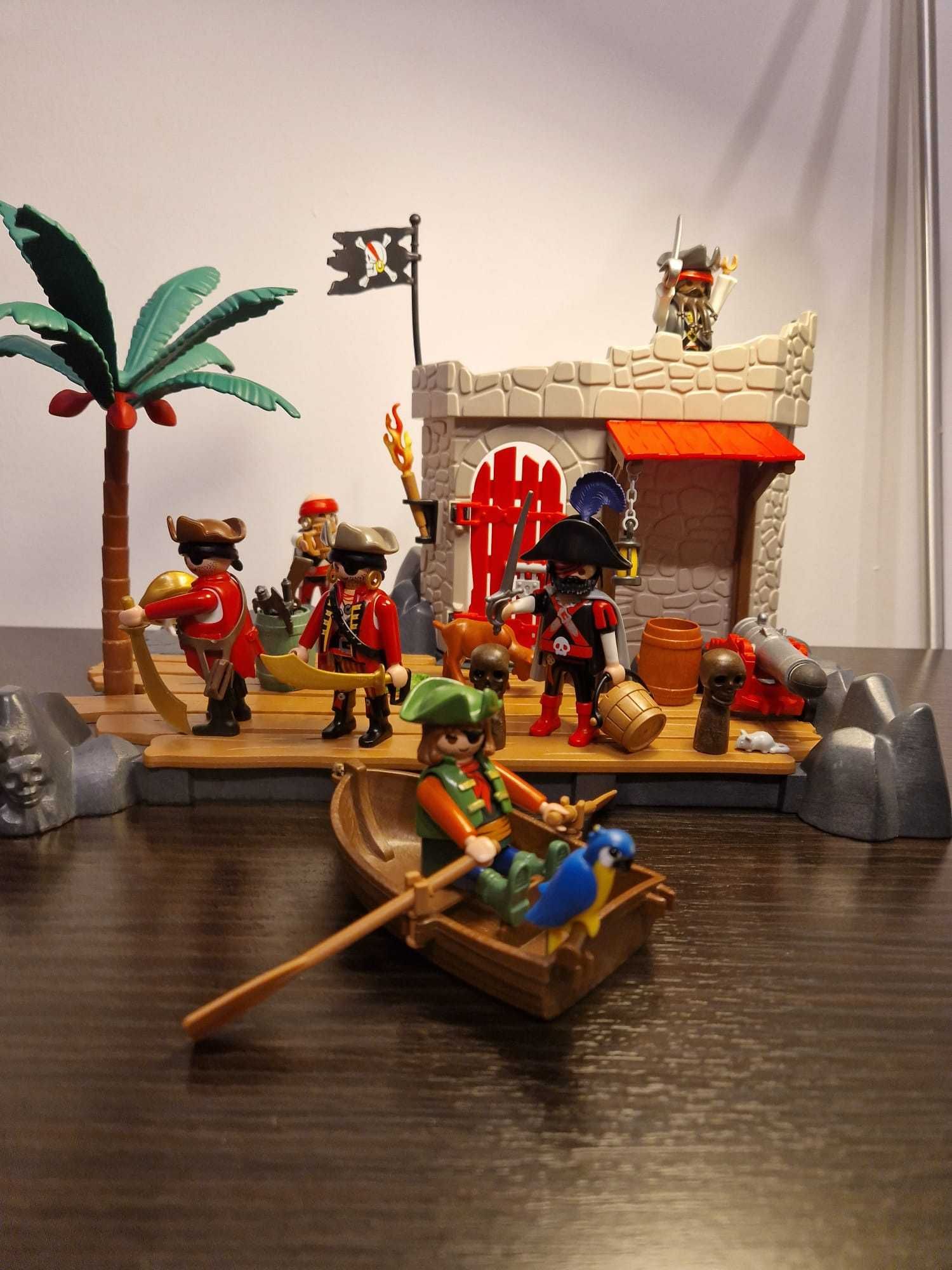 Codexul piratilor Playmobil