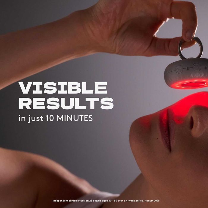 Устройство за тонизиране на лице Magnitone Pebble Pro с микроток и LED