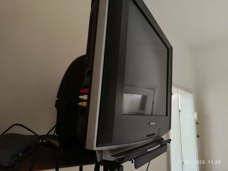 21 инчов Самсунг Slim fit