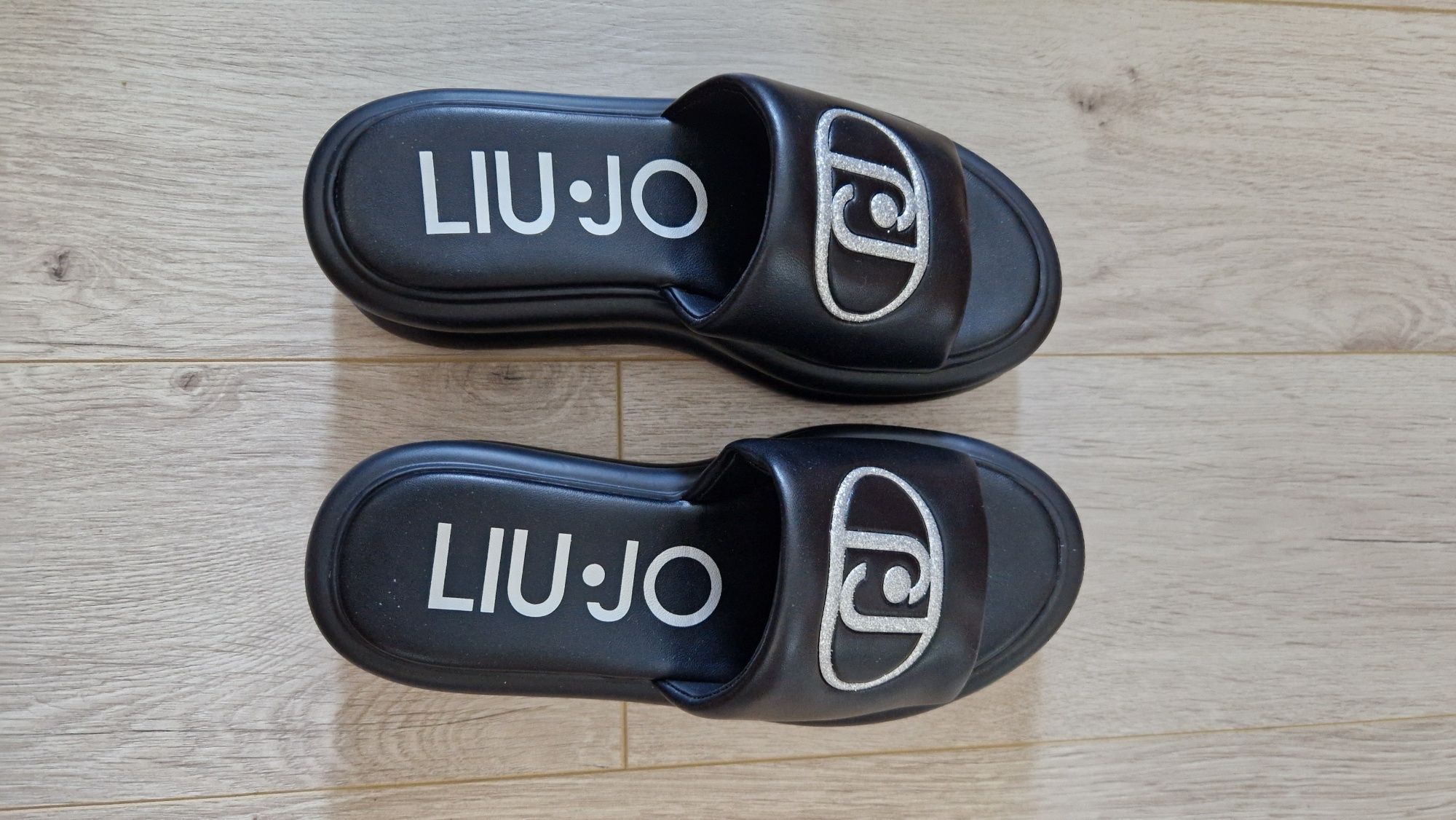 Чисто нови чехли/сандали Liu Jo