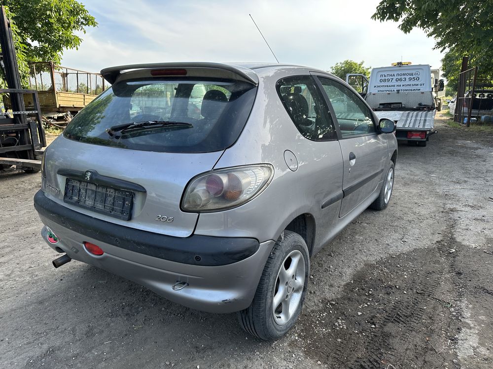 Peugeot 206 / Пежо 206 1.4i на части