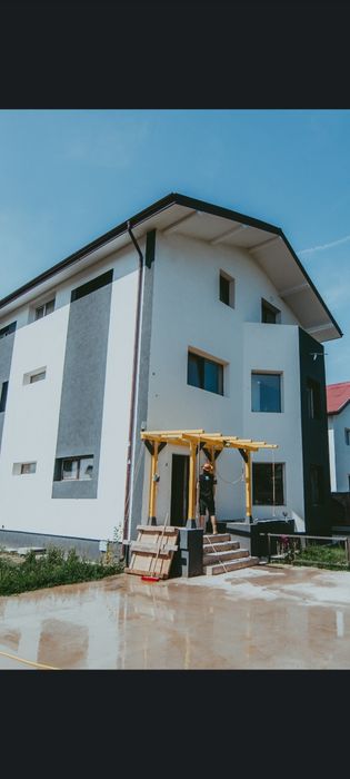 Apartament in vila in Dragomiresti Deal/Chiiajna vila 3 apartamente pl