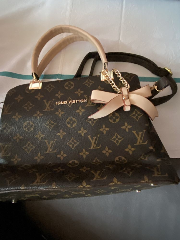 Чанта Louis vuitton