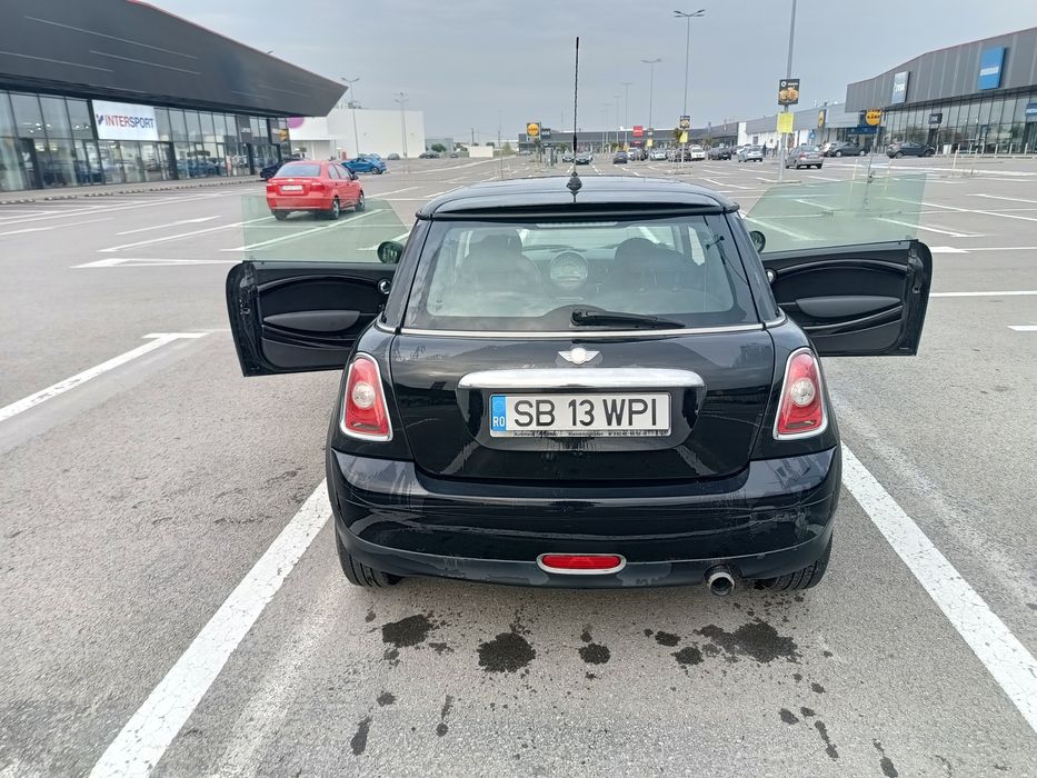 Mini Cooper One 2010