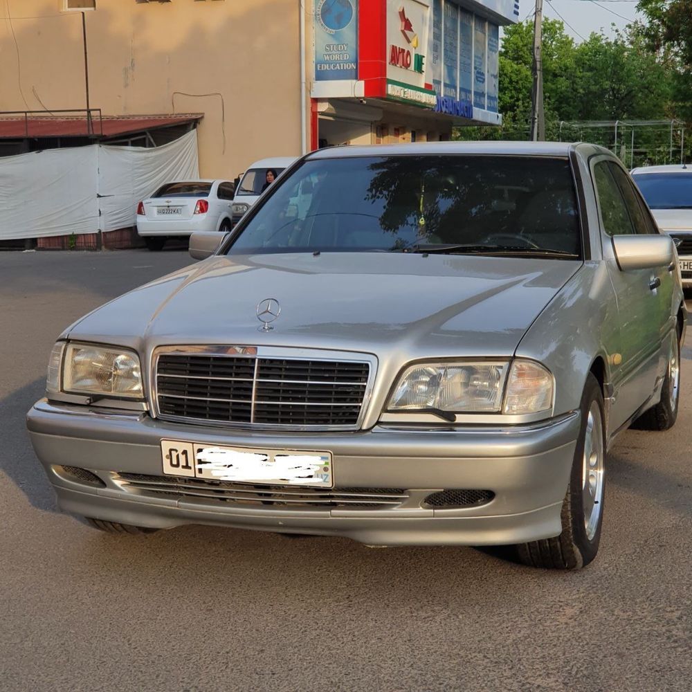 Mercedes-Benz W202 E-Class