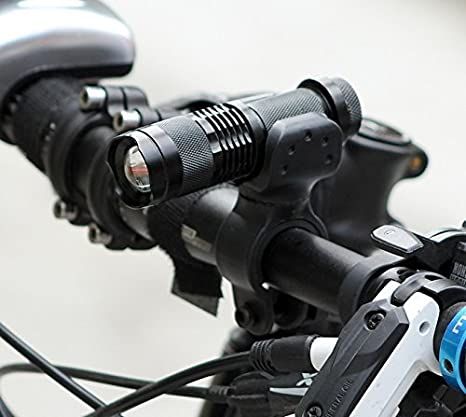 Lanterna Far Bicicleta Mini 9 cm cu Acumulator si Suport Rotativ NOU