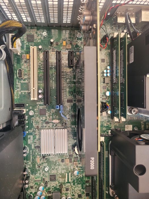 Dell Precision T-7810 2× Xeon E-2680 v4 48gb Ram