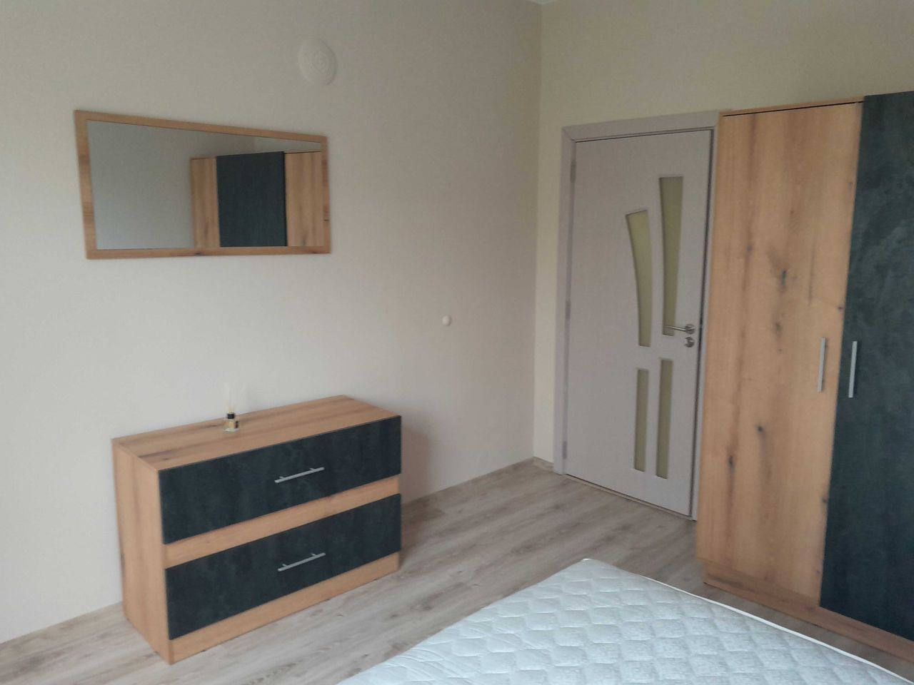 Дава се под наем Тристаен апартамент в Варна, Младост 2 - 63 кв.м за 484.5 € - Снимка #8