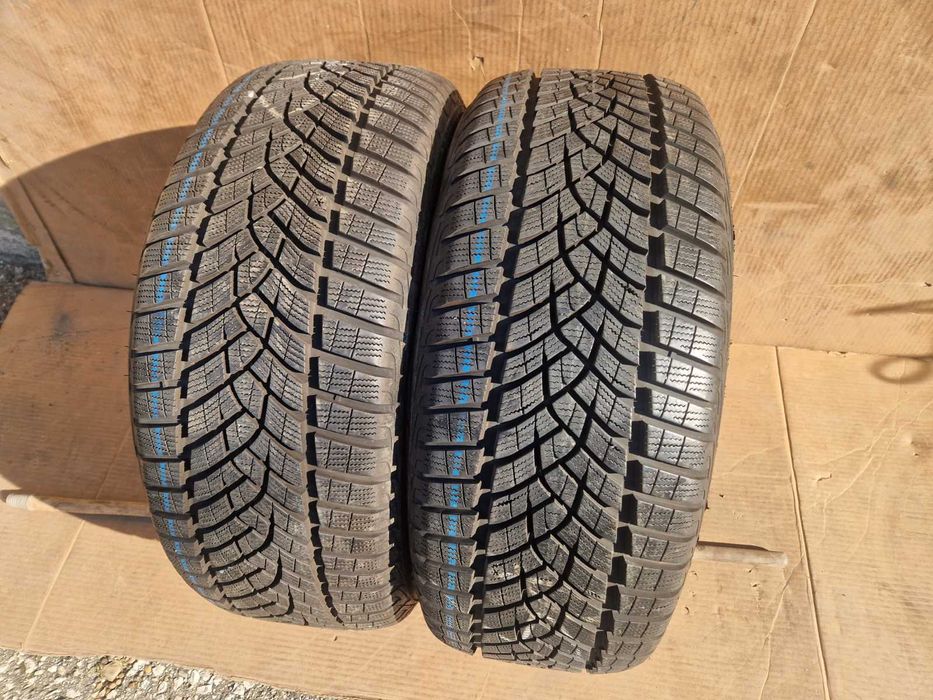 2 Goodyear R17 235/50
Зимни гуми 
DOT4319
