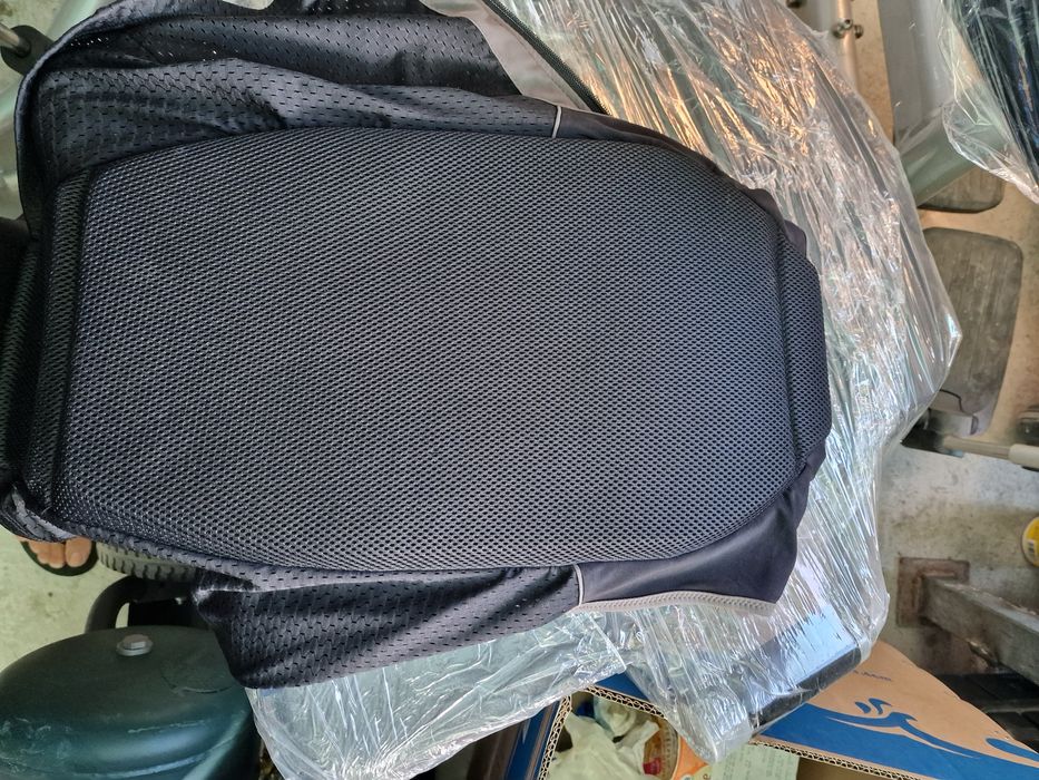 Каска и протектор гръб за ски спускане