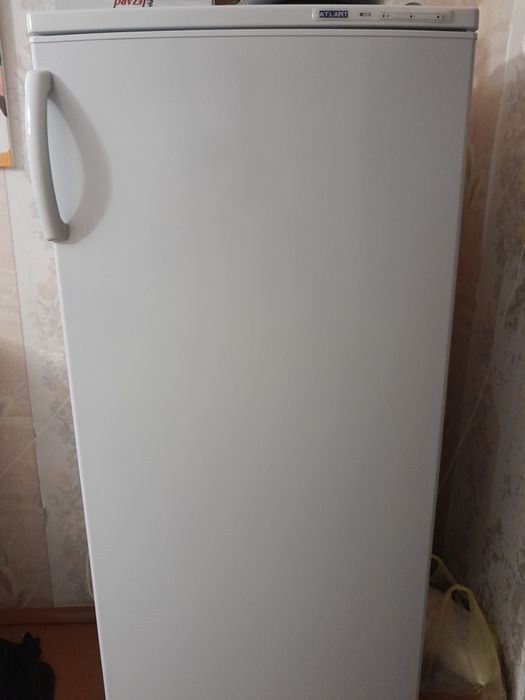 Продам морозильную камеру Атлант