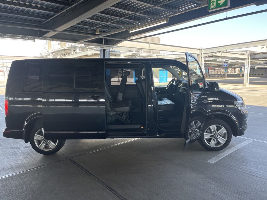 Inchiriere microbuz 8+1 VW Caravelle AUTOMAT