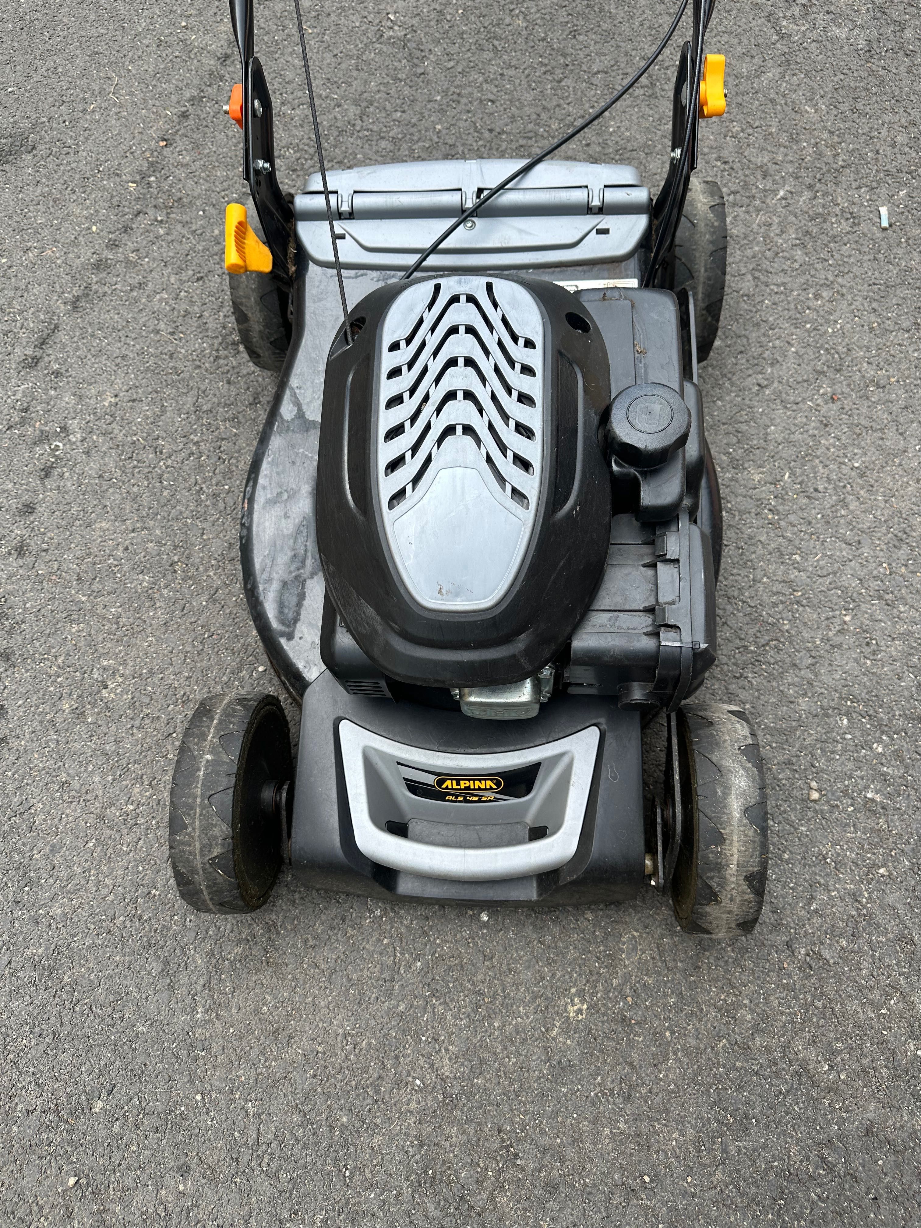 Mașină de tuns gazonul Honda