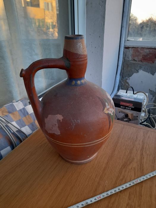 Мраморна масичка,стомна и Ватиран панталон