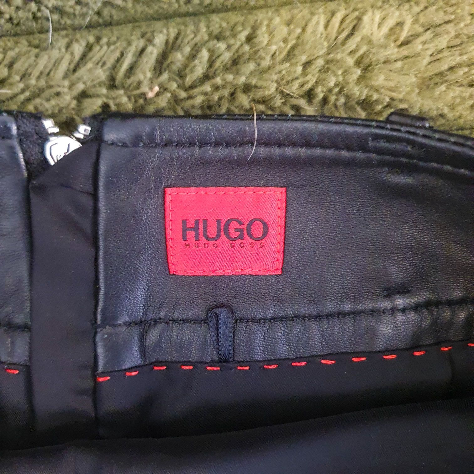 Fusta Hugo Boss piele