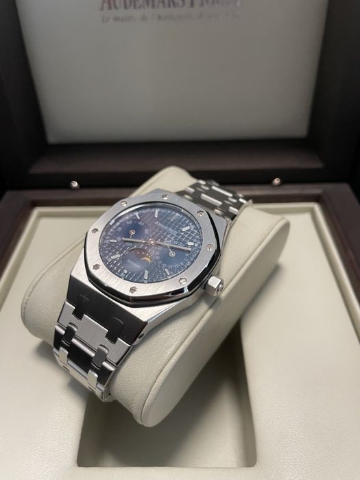 Часовник Audemars Piguet Royal Oak 36 Perpetual Calendar Blue Dial