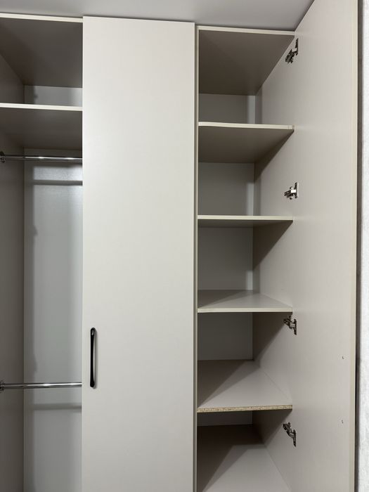 Шкаф в спальню цвет кашемир