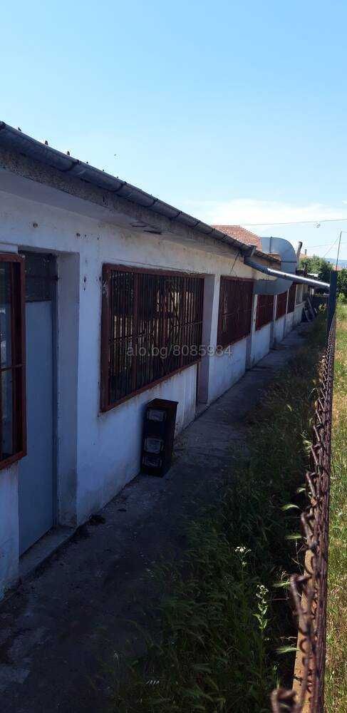 Продава се Склад в Благоевград, Струмско - 1303 кв.м за 269 €/кв.м - Снимка #1