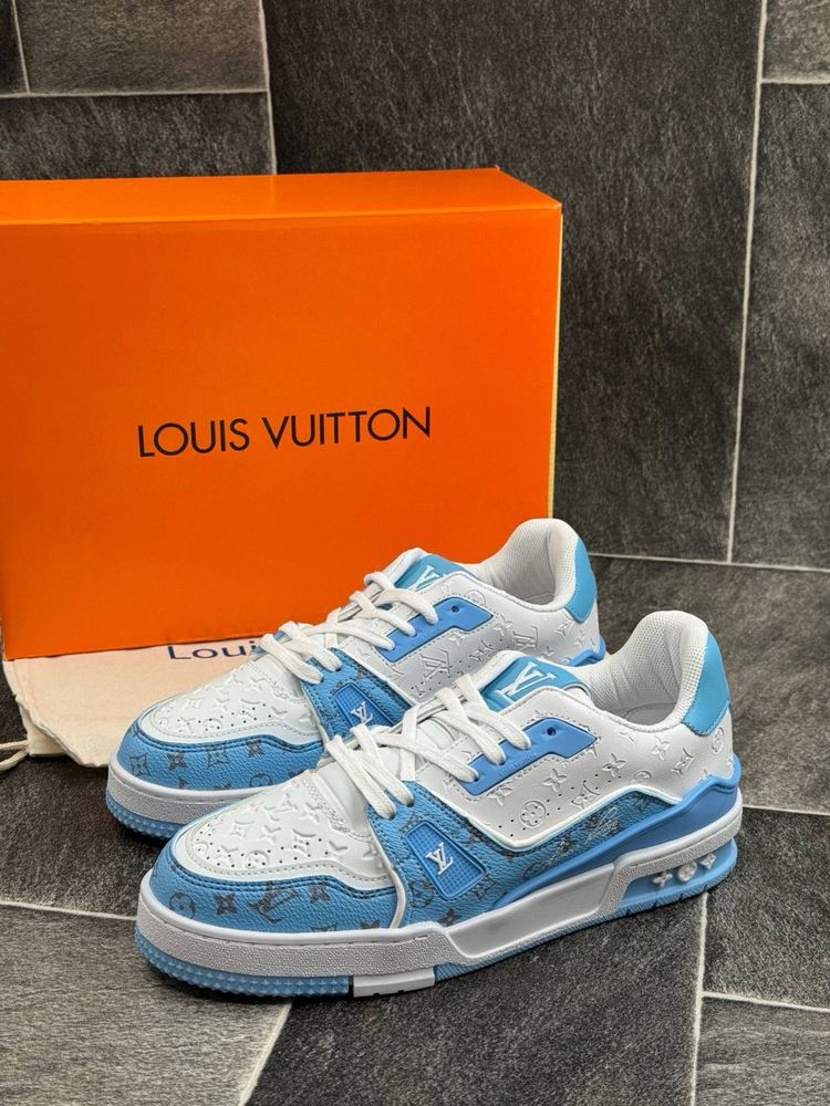 Adidasi Louis Vuitton noi