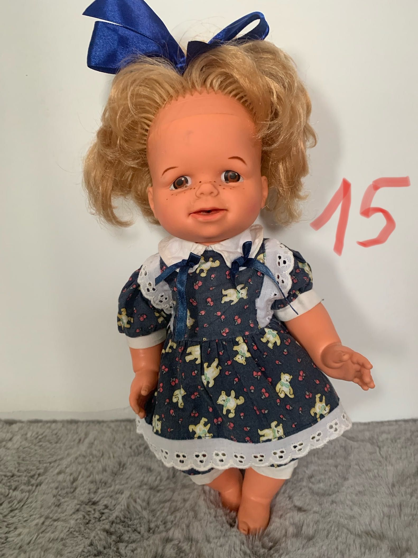 Продавам играчки, кукли.