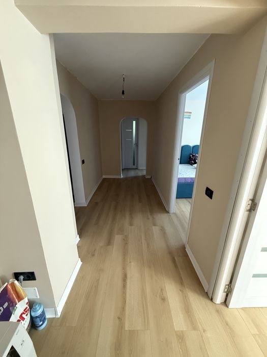 De vanzare Apartament 4 camere renovat complet