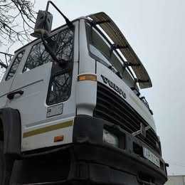 Camion Volvo FL618 cu macara