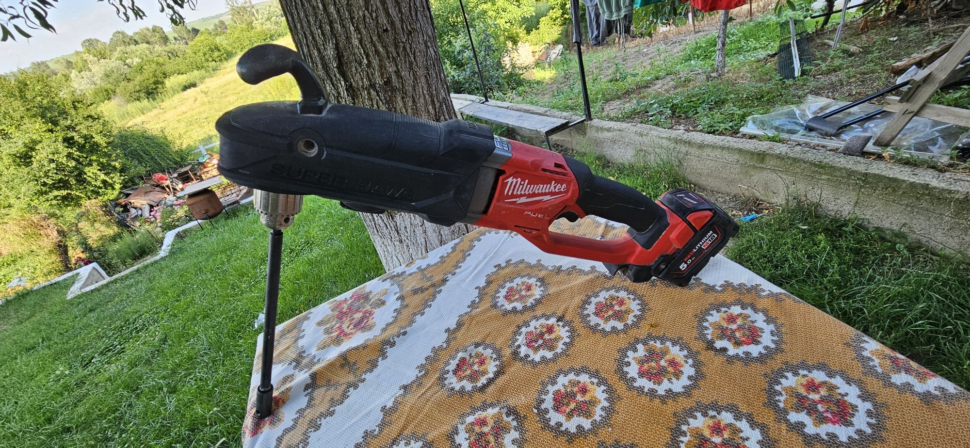 Mașină de găurit la unghi Milwaukee M18 FRAD2 cu acumulator
