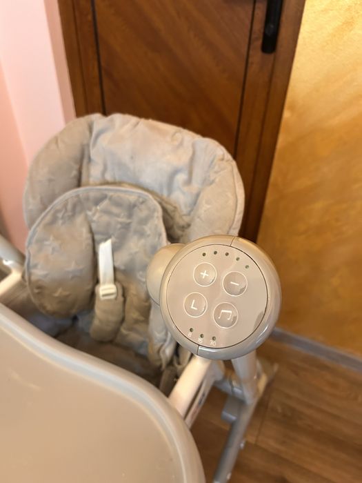 Стол за хранене 2 в 1 и люлка Lorelli