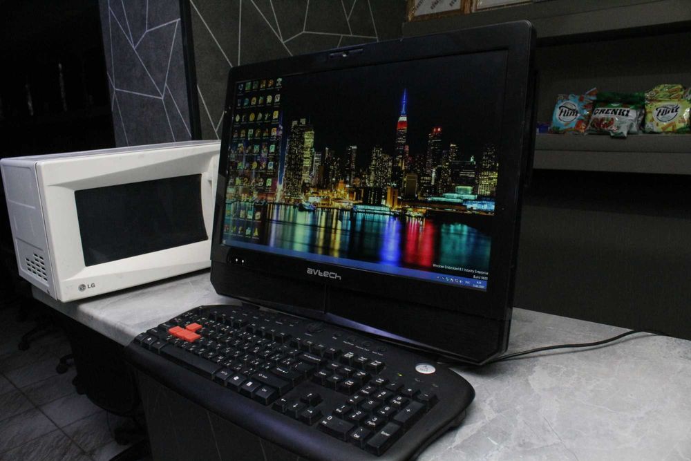 Моноблок: AVtech22 H61 : \ DDR-3\ i3 2120\ Azu-2GB\ HD-250GB\ Эк-22