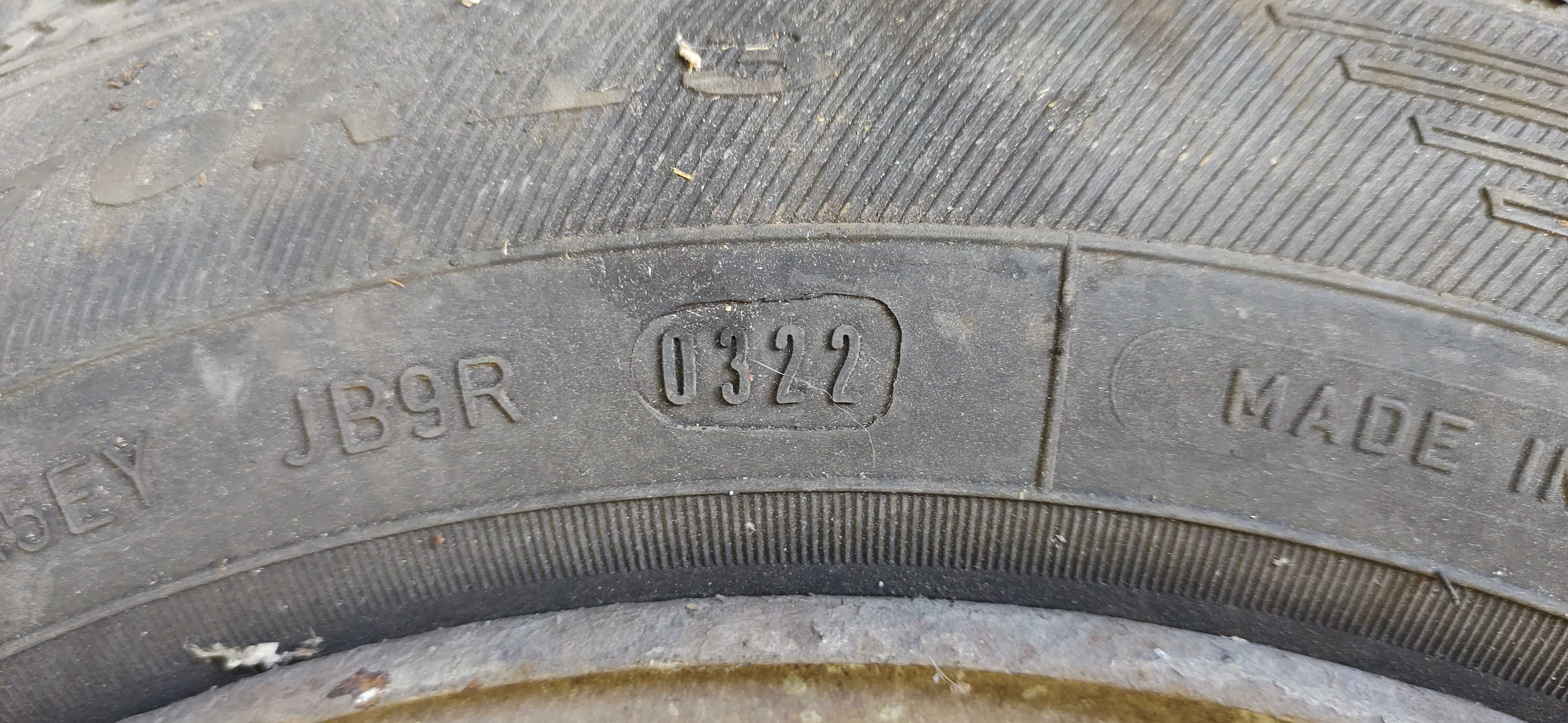 Комплект зимни гуми Debica  155/70/R13 с джанти за Рено Клио I