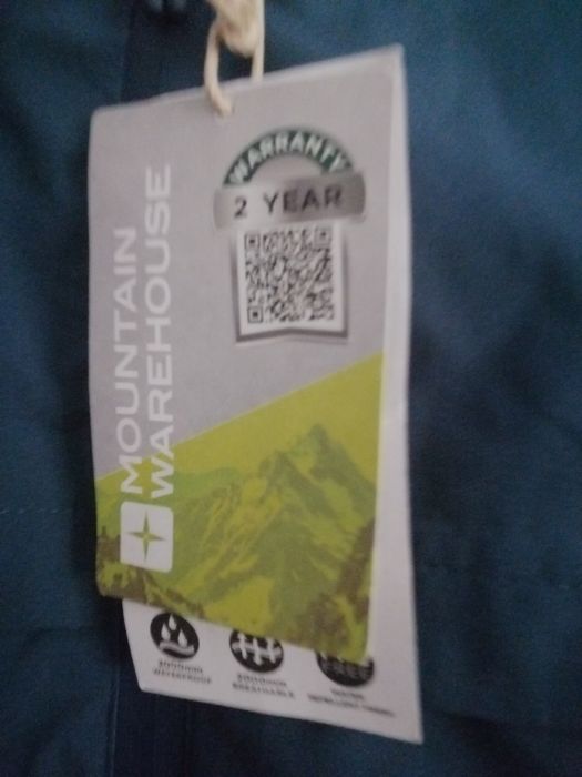 Jacheta vreme ploioasa, marimea 44 bleumarin noua cu  eticheta