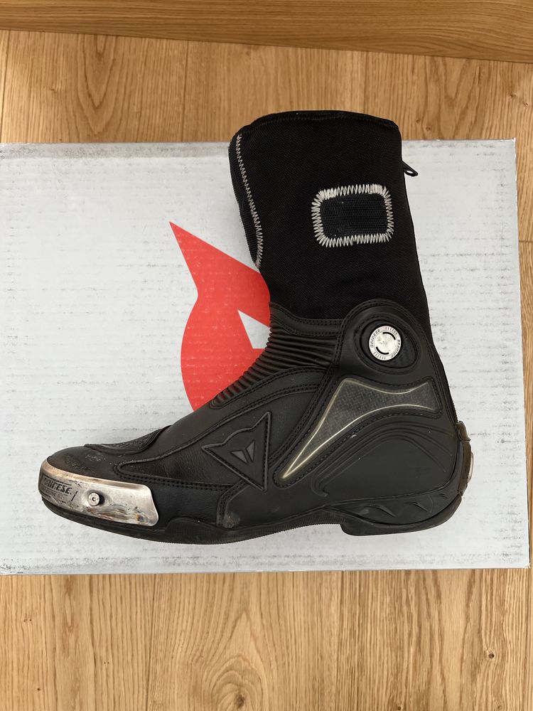 Dainese Axial Pro In size 44