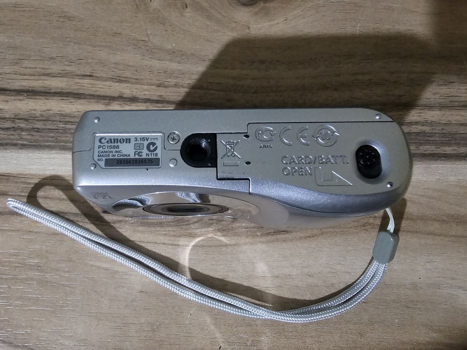 Дигитална камерка Canon PowerShot A1200 – 12.1 MP, с подарък SD карта
