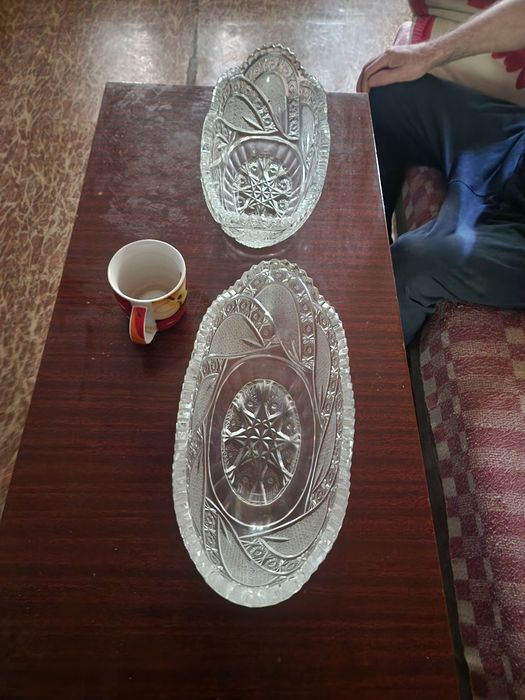 Конфетницы хрустальные в хорошем состояние для дома