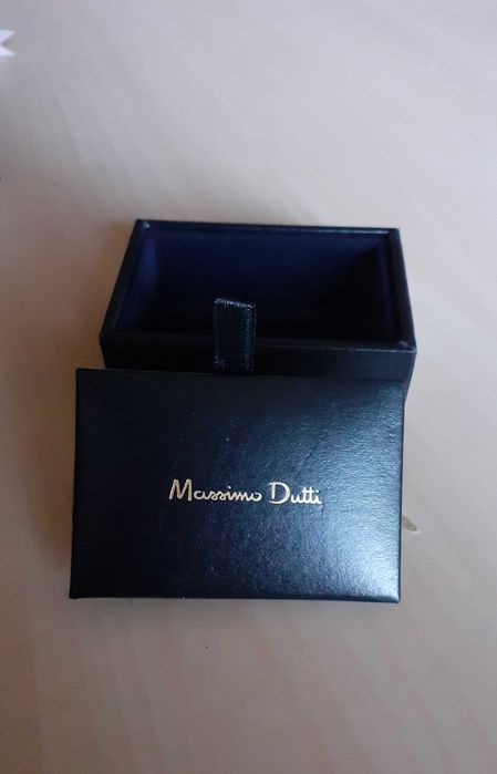 Нови мъжки ръкавели Massimo Dutti