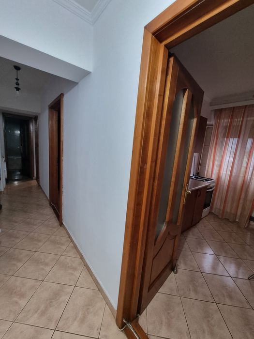 Apartament 3 camere de inchiriat