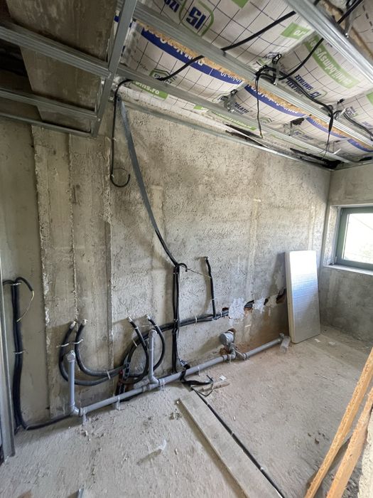 Constructii case cu predare la cheie si renovari