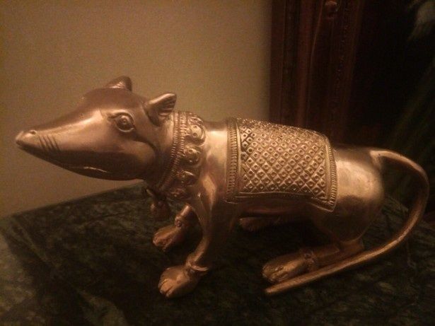 Sculptura din bronz masiv ,statueta șobolan din bronz masiv o lucrare