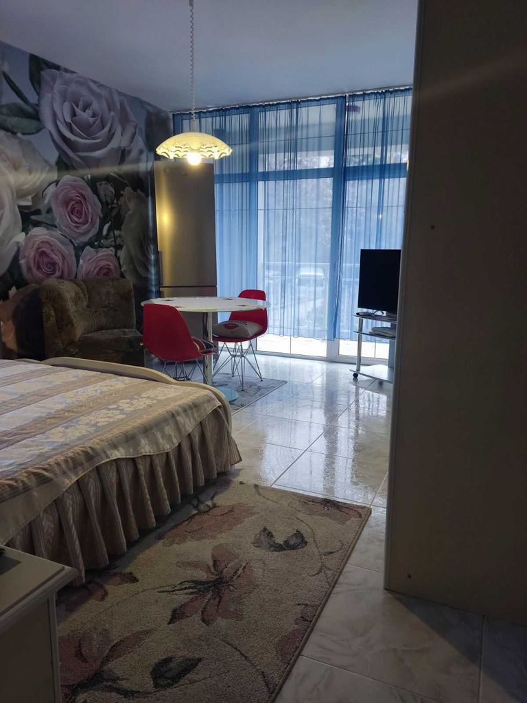 Дава се под наем Къща в Варна, м-т Св. Никола - 30 кв.м за 153 € - Снимка #1