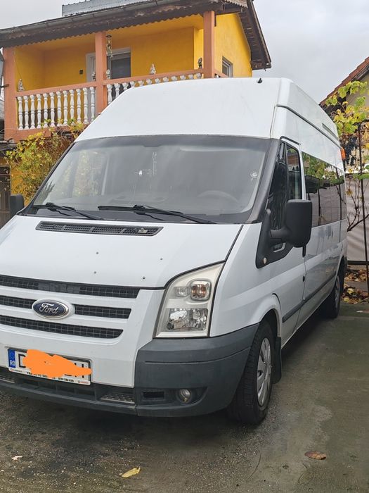 Vând Ford transit 8+1 varianta lungă și analta