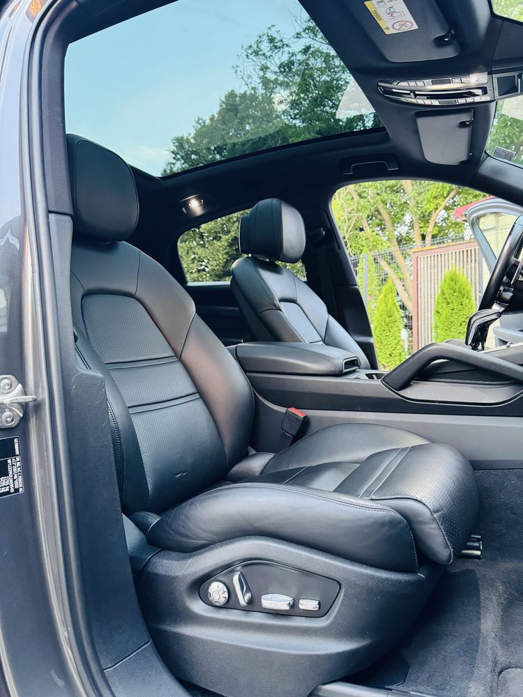 Porsche Cayanne Coupe