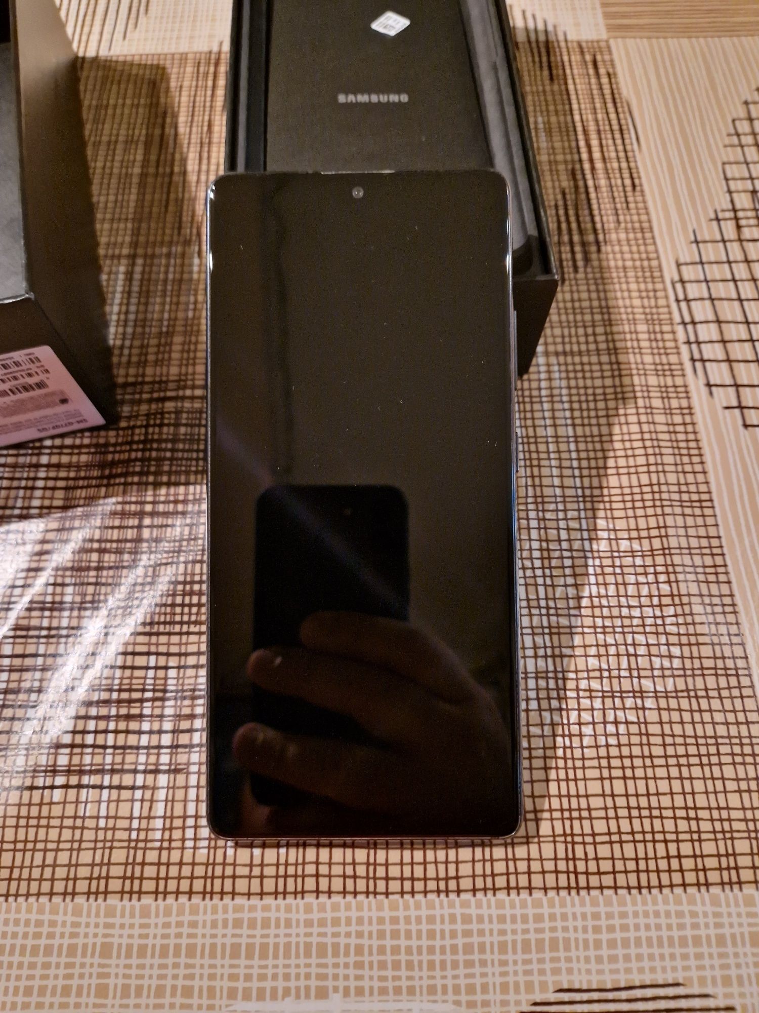 Телефон Samsung S10lite
