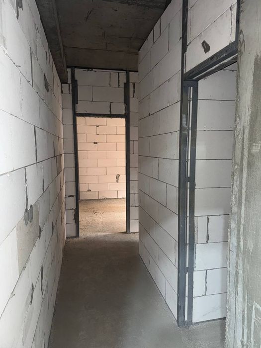 Продается 1 ком. квартира, коробка "Хонсарой" Юнусабад Орзулар.