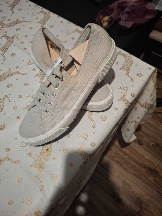 Нови дамски кецове