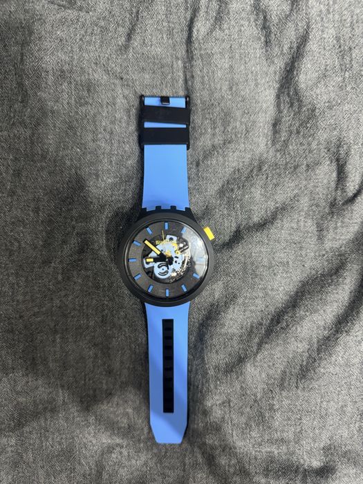 Кварцевые часы Swatch Big Bold BIOCERAMIC