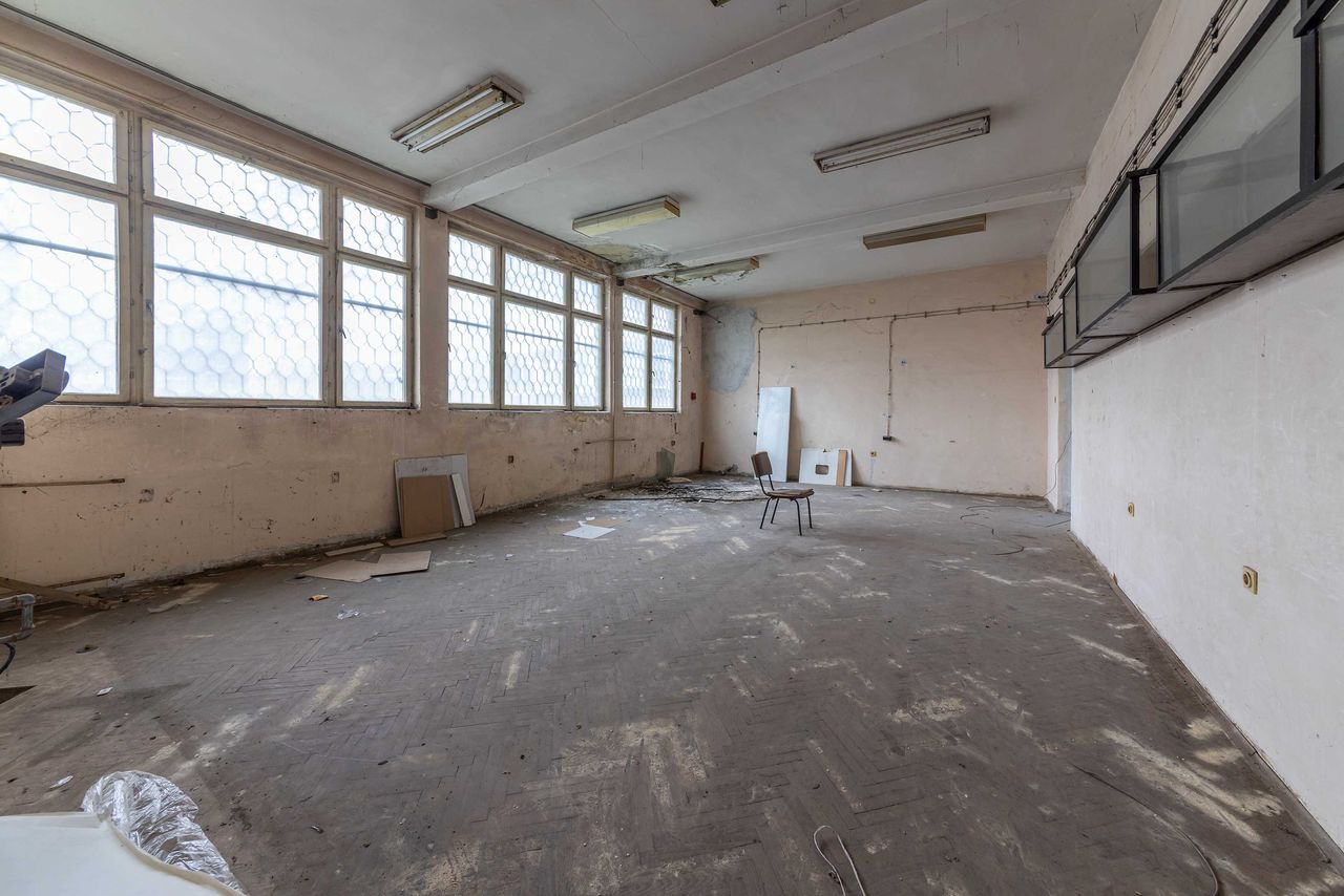Продава се Офис в Варна, Младост 1 - 1266 кв.м за 1185 €/кв.м - Снимка #5