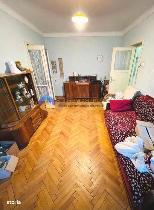 Apartament 3 camere de vanzare – Zona Centrala / Etaj 1