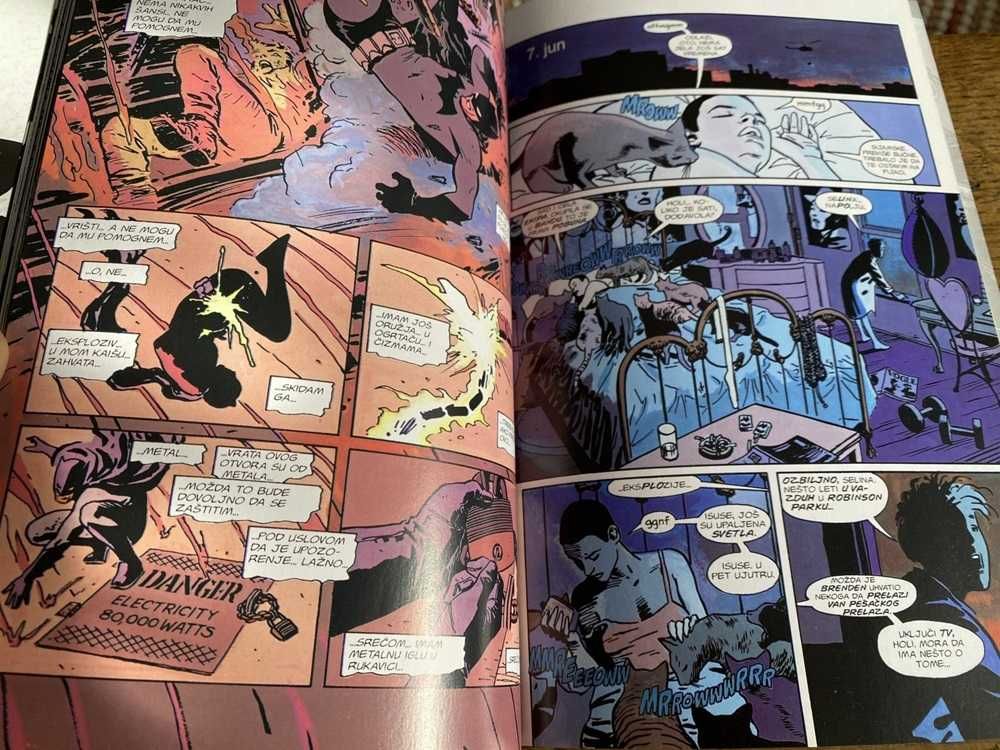 Продавам оригинален комикс BATMAN YEAR ONE