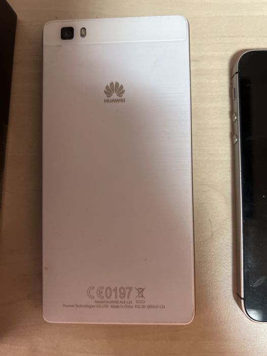 Телефони blackberry passport, iphone se 1gen., huawei p7 lite