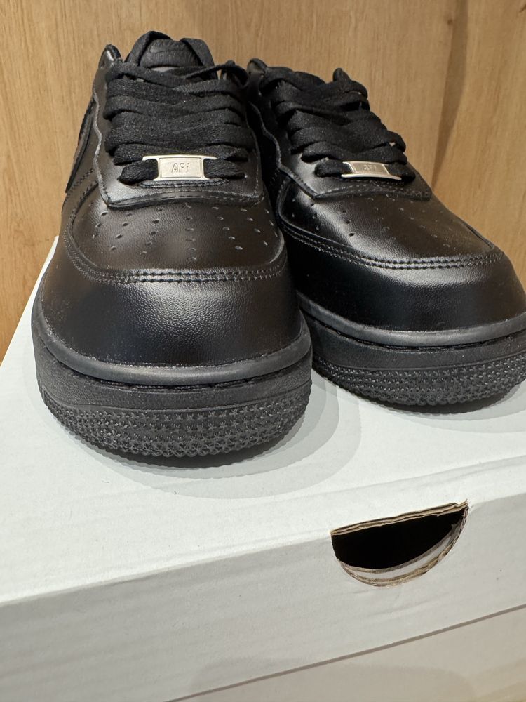 Nike Air Force 1 Black